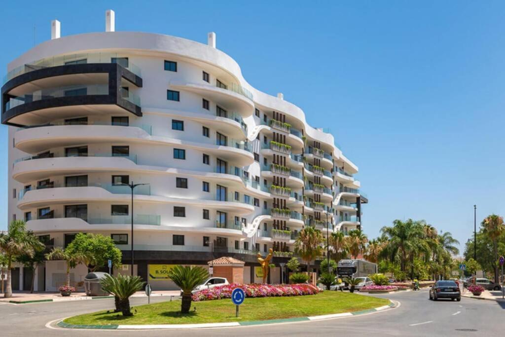 Keywise Family Luxury Infinity Beach & Golf Естепона Екстер'єр фото